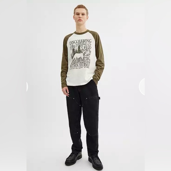 NWT COACH Wild Raglan Crewneck Long Sleeve T-Shirt |Size Medium - Picture 2 of 6